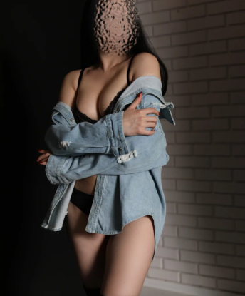 Изысканная брюнетка с шикарной фигурой и чувственными губами позовет тебя в мир страсти и наслаждения. Готова исполнить самые смелые фантазии. Фото мои, без обмана! 5964, 24 года